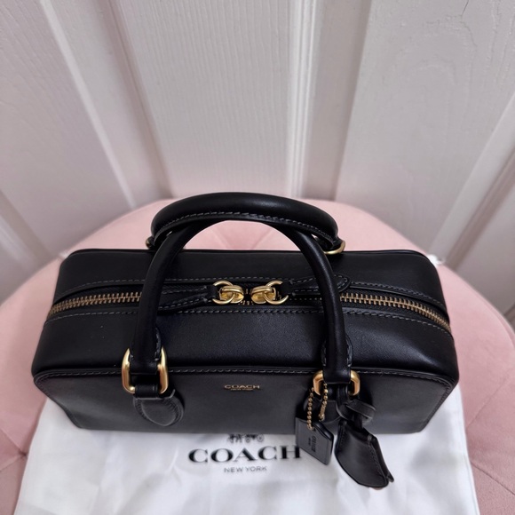 Coach Bowery 22 in Black - Picture 3 of 12